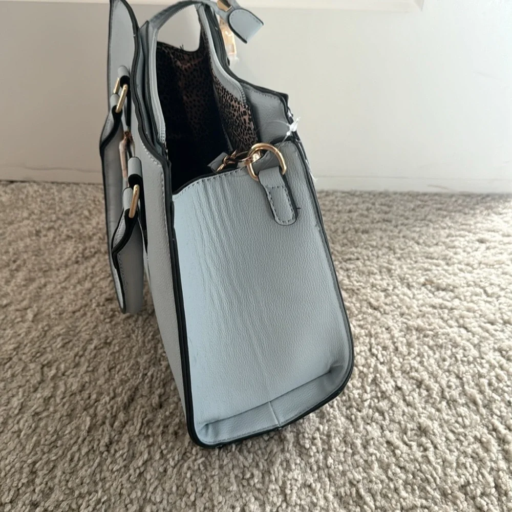 Light Blue Purse - Picture 5 of 8